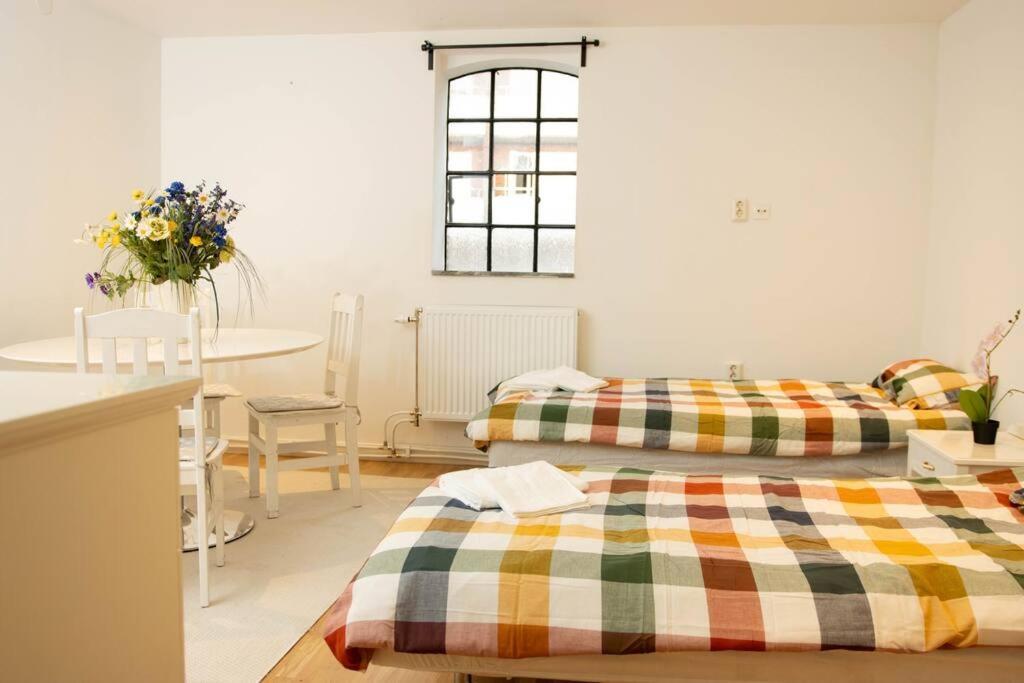 Historical Malt Factory Apartment, 6 Bedrooms, Sleeps 12 , Hot Tub Helsingborg Exteriér fotografie