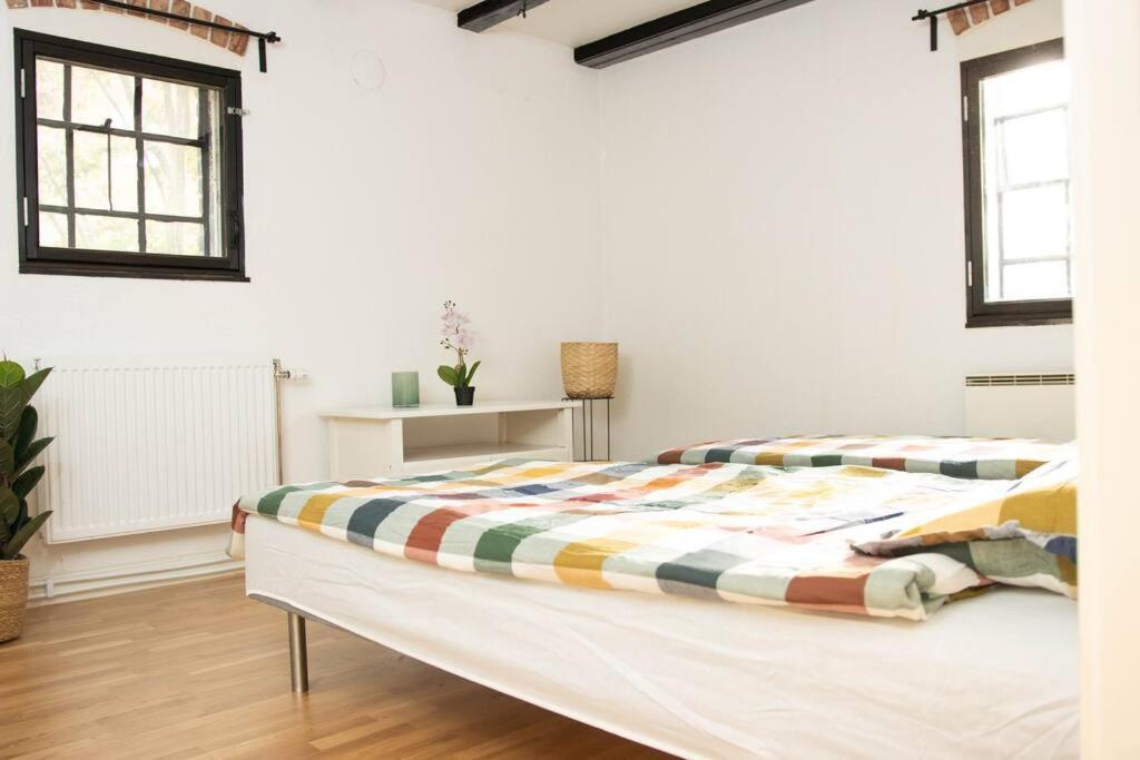 Historical Malt Factory Apartment, 6 Bedrooms, Sleeps 12 , Hot Tub Helsingborg Exteriér fotografie
