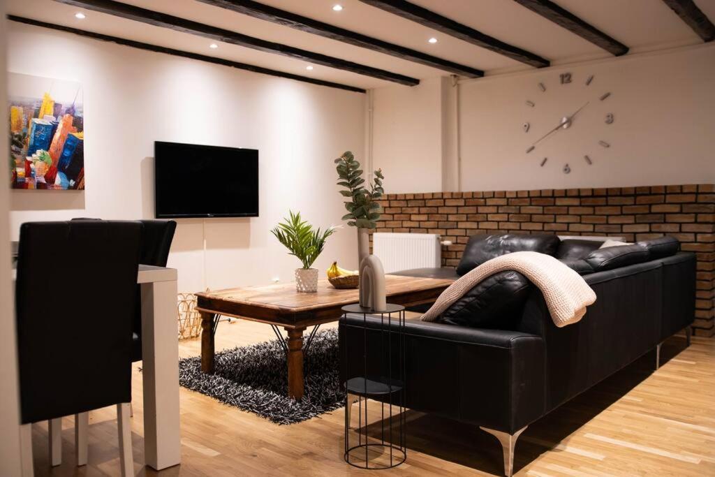 Historical Malt Factory Apartment, 6 Bedrooms, Sleeps 12 , Hot Tub Helsingborg Exteriér fotografie